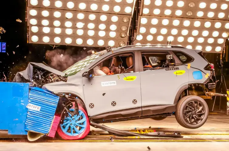 Por que os crash tests de carros são feitos só até os 64 km/h?