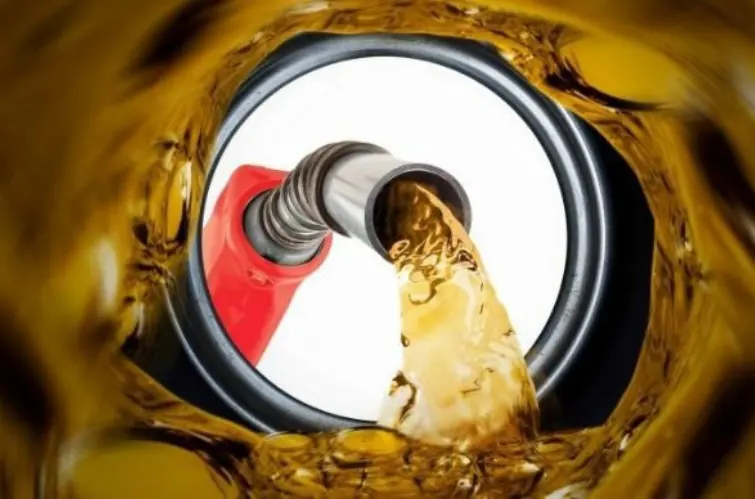 Nova alíquota já está em vigor e deixa gasolina e diesel mais caros em 2026; Entenda por que o preço vai subir