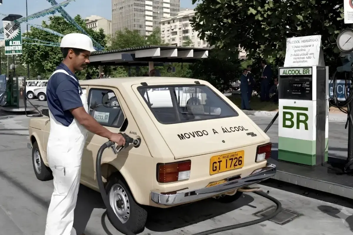 Qual a diferença do etanol misturado na gasolina para o que é vendido nos postos?