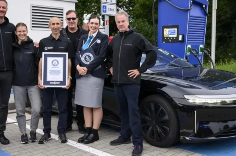  Carro elétrico quebra recorde e percorre mais de 1.200 km com uma única carga