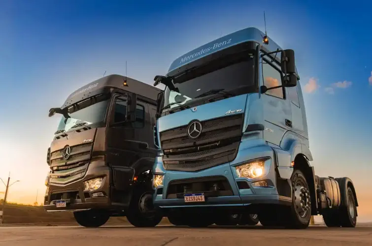 Mercedes-Benz relança Axor com motor Euro 6 e aposta em segurança e conforto para o transporte pesado