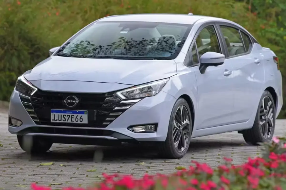 Nissan Versa 2027 chega ao Brasil sem reestilização esperada e com preços mais altos