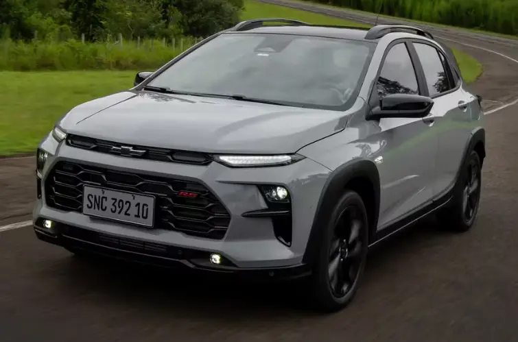 Chevrolet Sonic enfim é revelado e estreia em maio contra Nivus e Fastback