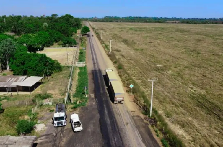 Governo de Rondônia recupera 19 km de asfalto na RO-005