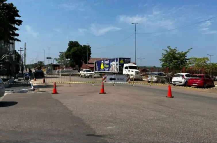 Centro tem ruas interditadas para preparação da festa dos 111 anos