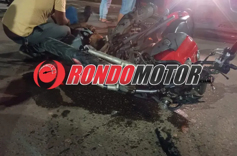 Três pessoas ficam feridas em grave acidente entre motos na Rua da Beira
