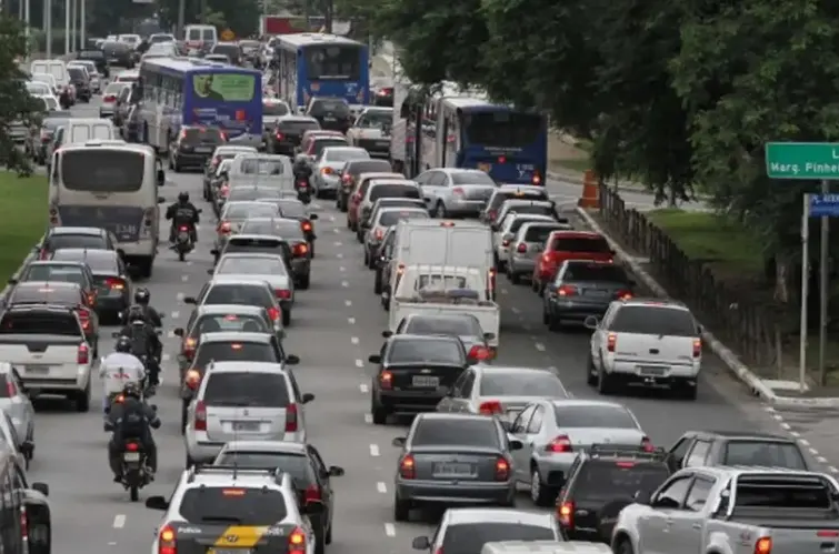 Câmara aprova isenção de IPVA para veículos com mais de 20 anos de fabricação