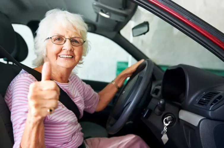 É verdade que idosos têm isenção de IPVA? Entenda o que diz a lei