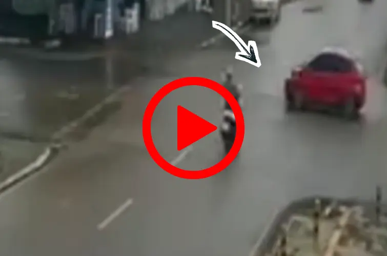 Motorista avança preferencial e motociclista fica ferido em forte acidente na zona Leste