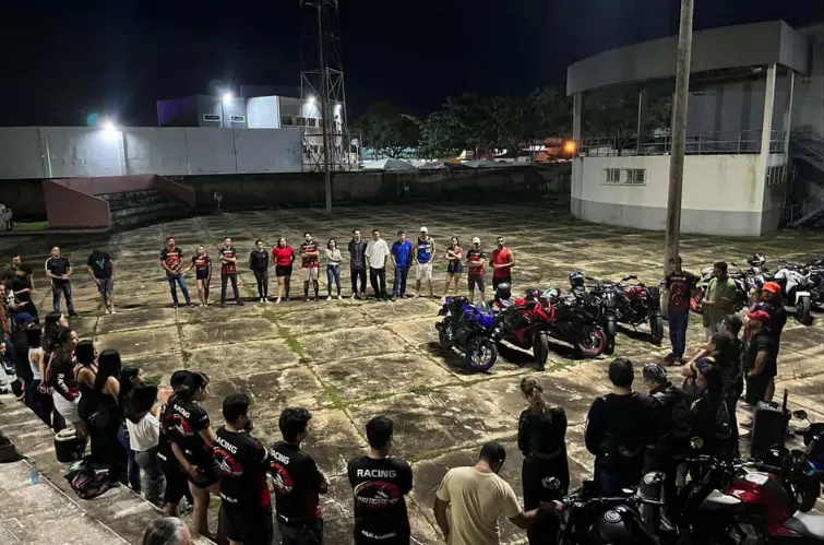 Auto Giro reúne moto clubes em momento de fé e união pela proteção de motociclistas em Ariquemes