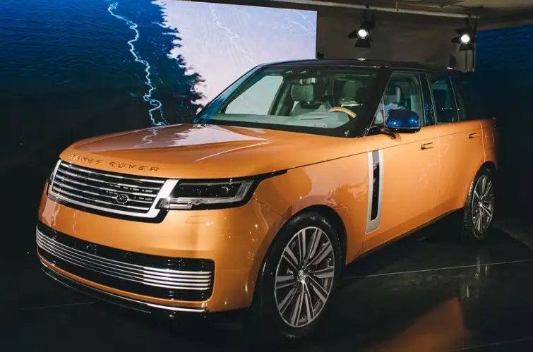 Range Rover lança SUVs de até R$ 2,7 milhões com ouro e inspiração brasileira