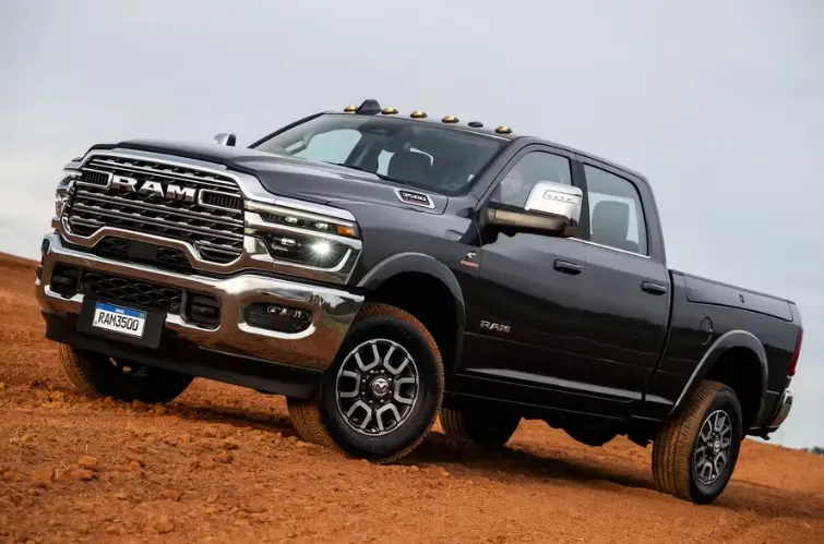 RAM apresenta nova linha 2025 das picapes 2500 e 3500 no Brasil