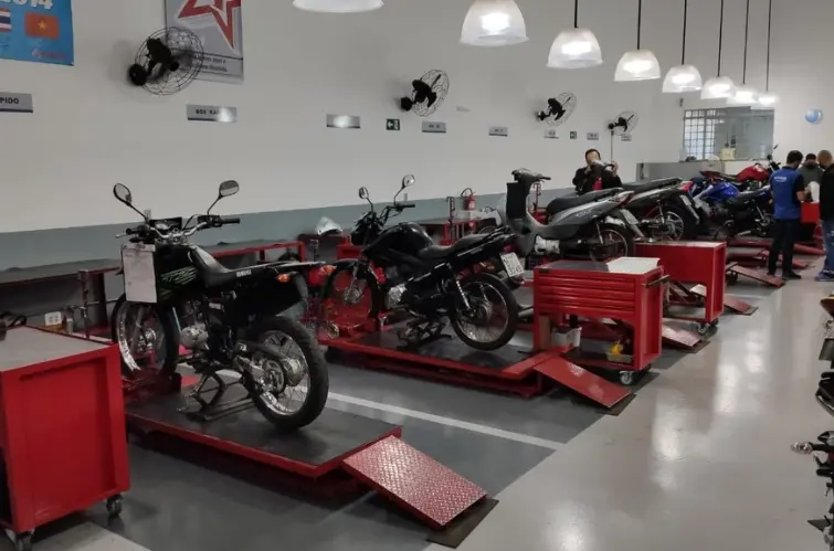 Por que Porto Velho tem oficina de moto em quase toda esquina?