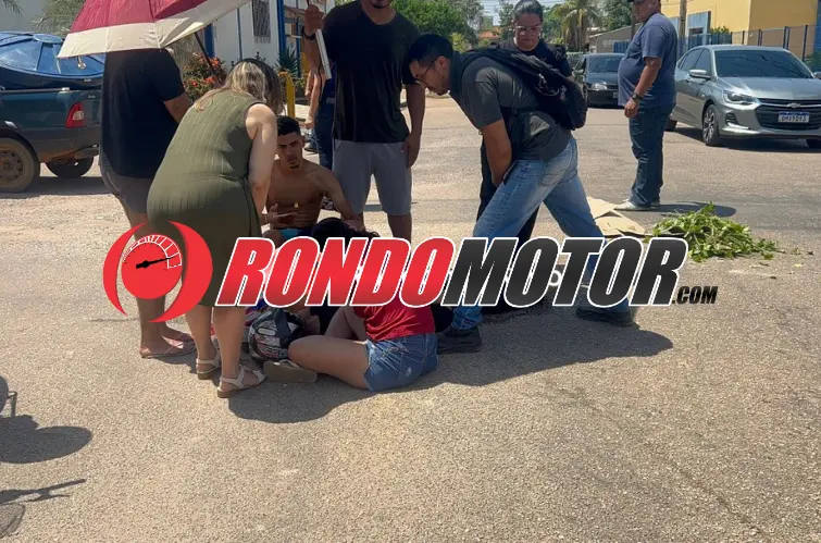  Passageira de moto fica ferida após motorista avançar  