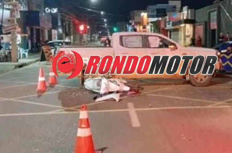 Jovem fica ferida após caminhonete avançar cruzamento na Calama