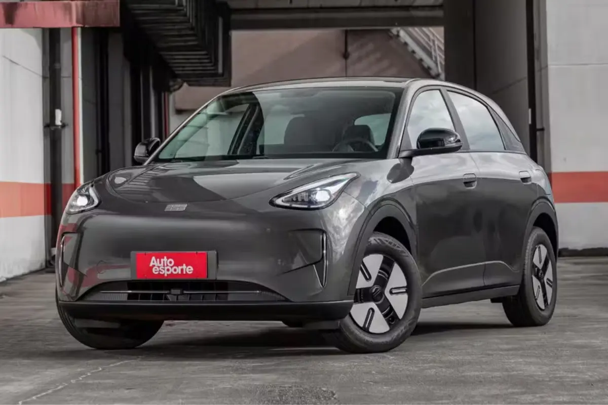 Quanto um carro elétrico perde de capacidade de bateria por ano?