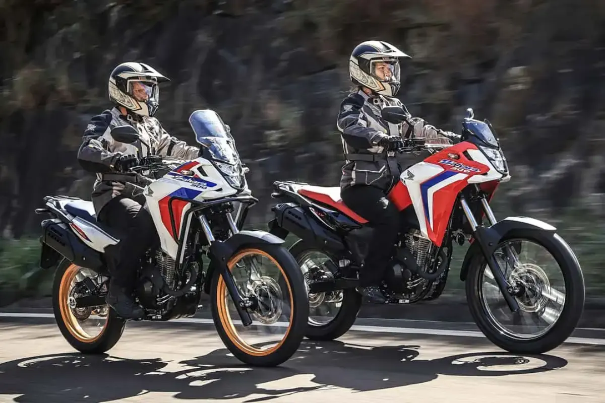 Honda XRE 300 Sahara 2027 chega com controle de tração, chave codificada e mais segurança
