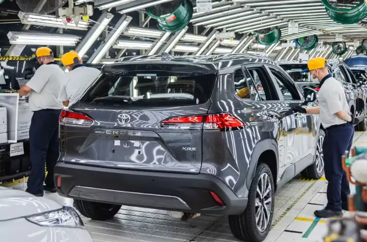 Toyota só deve voltar a produzir carros no Brasil em 2026