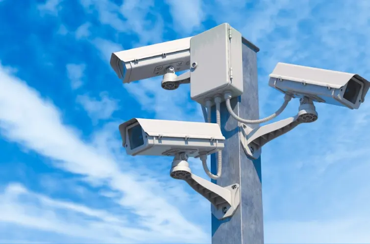 Vilhena inicia instalação de radares eletrônicos e fiscalização deve começar em fevereiro de 2026