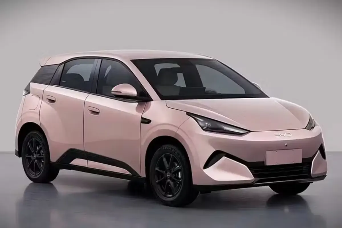 BYD confirma nova geração do Dolphin Mini no Brasil; hatch crescerá e ganhará motor mais potente