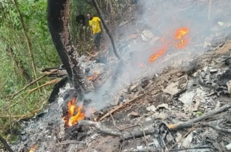 Acidente de helicóptero em Gana mata oito pessoas, incluindo dois ministros
