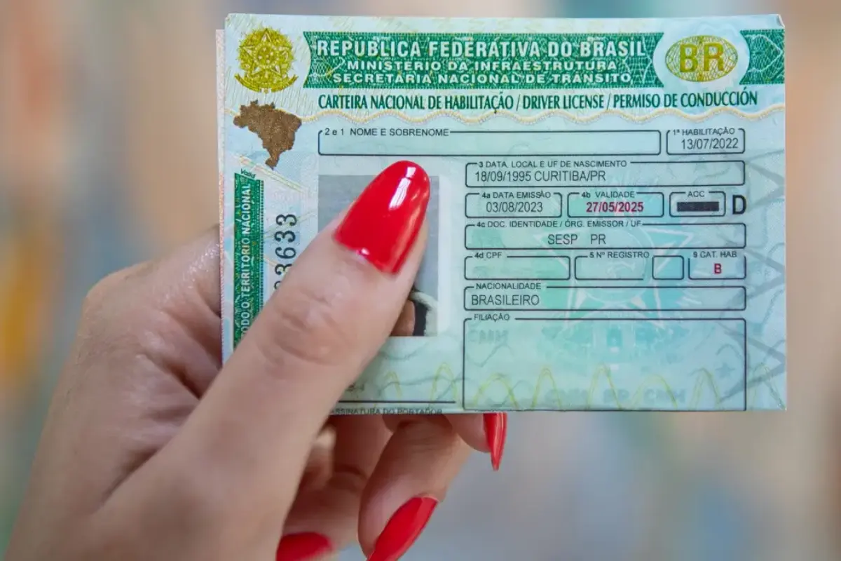 CNH com 16 anos? Deputados votam 270 propostas que vão alterar o Código de Trânsito   