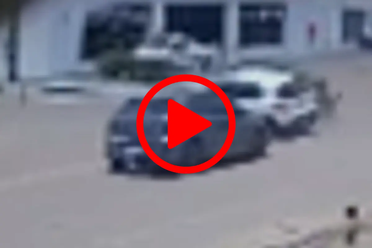 Vídeo registra colisão envolvendo três veículos no Centro de Porto Velho