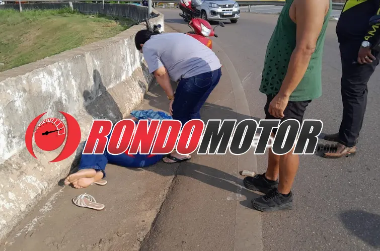 Duas mulheres ficam feridas em grave queda de moto no viaduto da BR-364, em Porto Velho