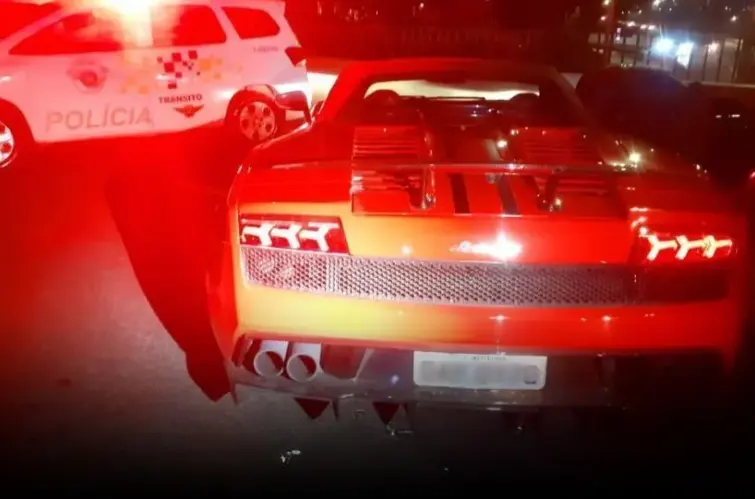 Ex-piloto de Fórmula 1 Tarso Marques é preso em São Paulo por receptação de Lamborghini