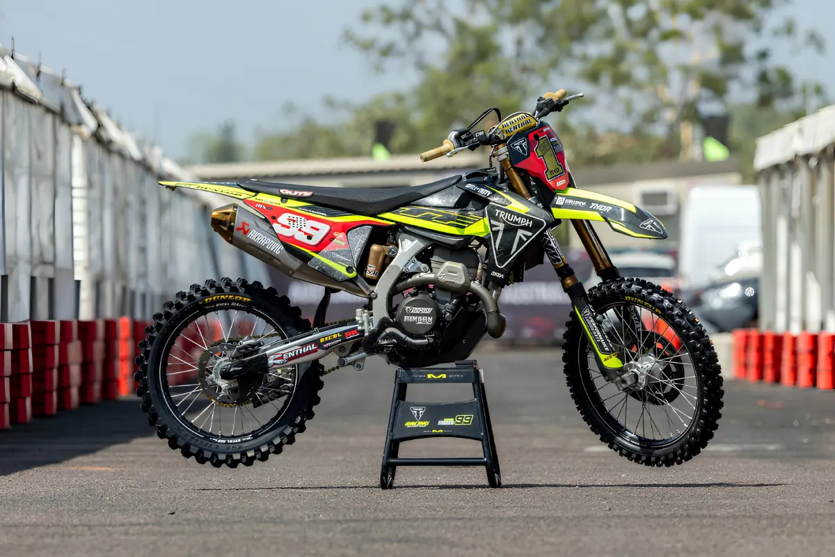 Triumph conquista primeiro título mundial no motocross