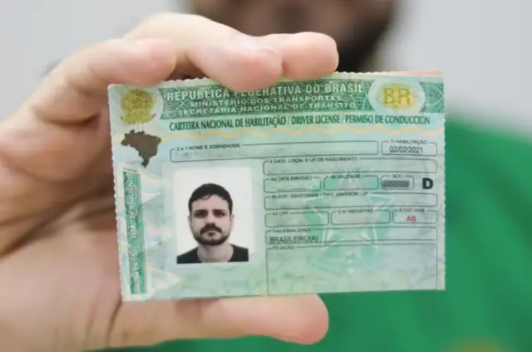 Renovação automática da CNH é aprovada por Lula; saiba se você tem direito
