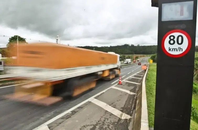 Bloqueio de verbas desliga radares de quase 70 mil km de rodovias federais