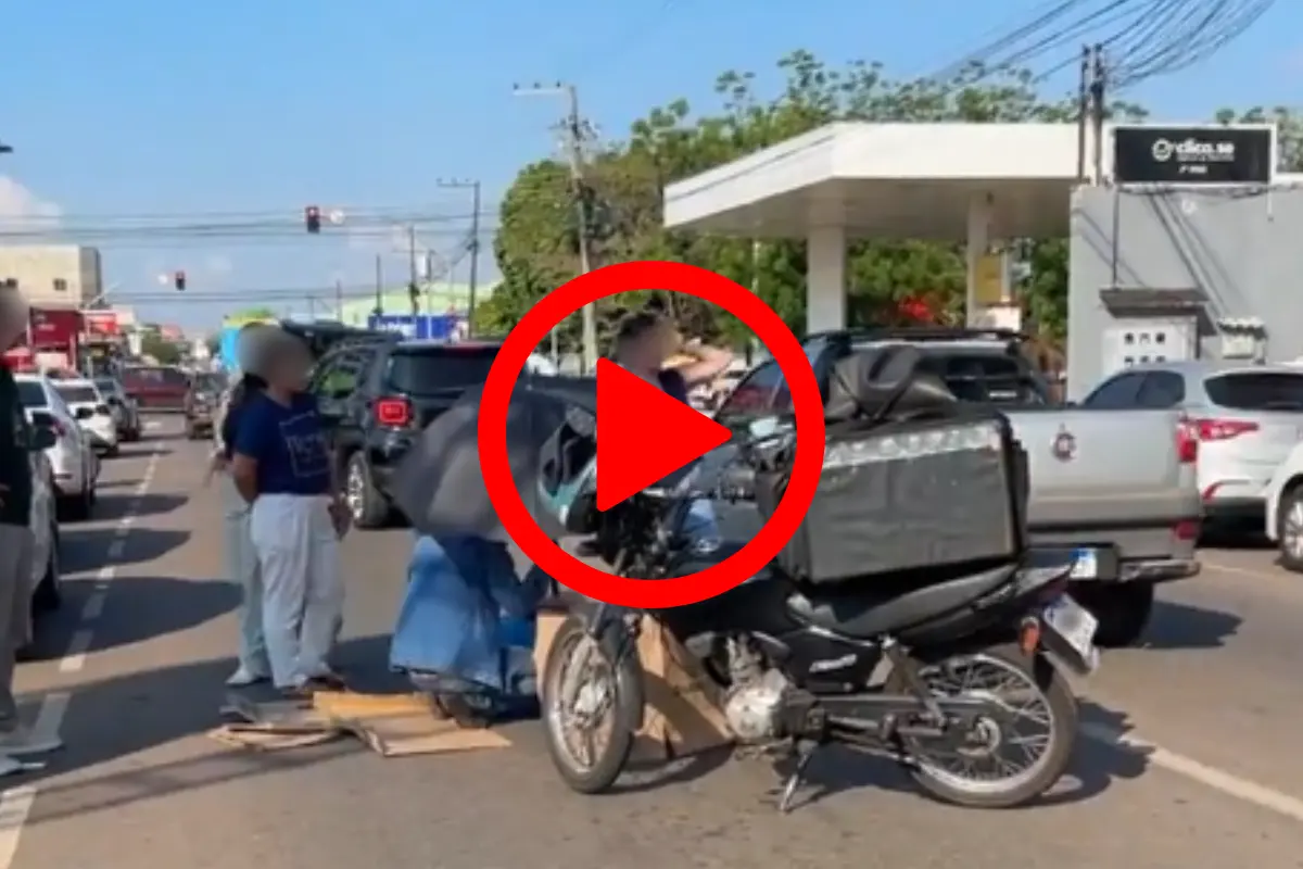 Mulher é atropelada por motoboy na Avenida Abunã em Porto Velho