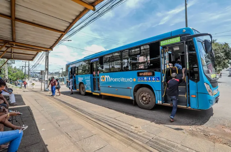 Prefeitura garante transporte coletivo gratuito para estudantes durante a edicao de 2025
