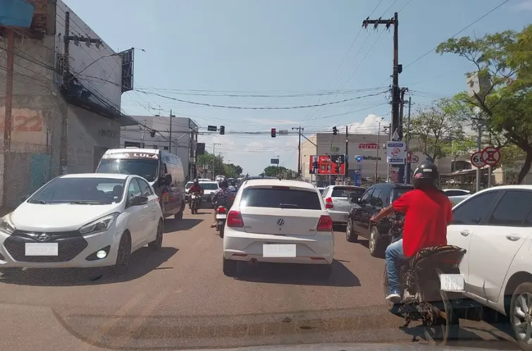 Motoristas questionam radar em cruzamento com obstáculos na Calama