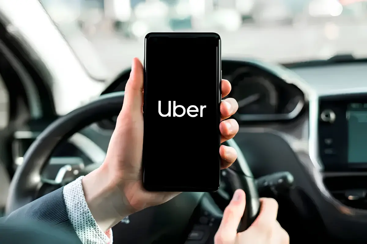 Uber é alvo de ação do MPT por cobrar antecipadamente de motoristas para trabalhar