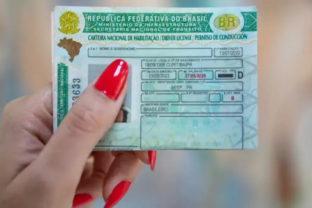 CNH vencida em 2026 ganha novo prazo para renovação sem multa