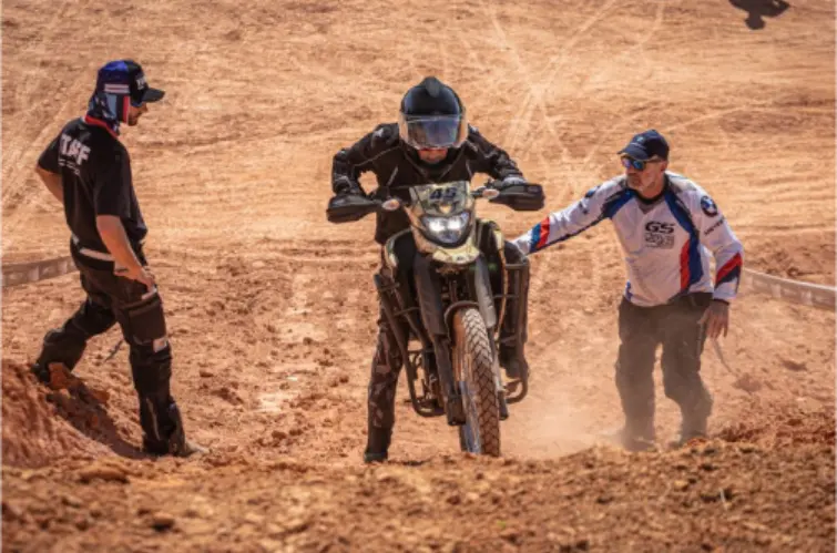 Porto Velho recebe curso oficial de pilotagem off road da BMW Motorrad