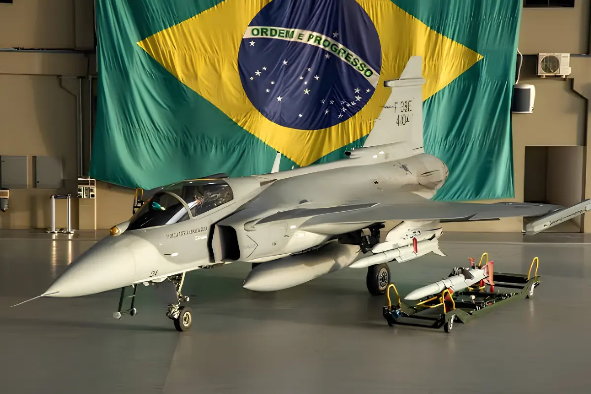 FAB avalia ampliar frota de Gripen de 36 para 66 caças no Brasil
