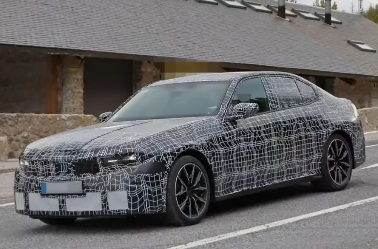 Flagra revela novo BMW Série 3: versão elétrica chega com 700 cv e tecnologia revolucionária