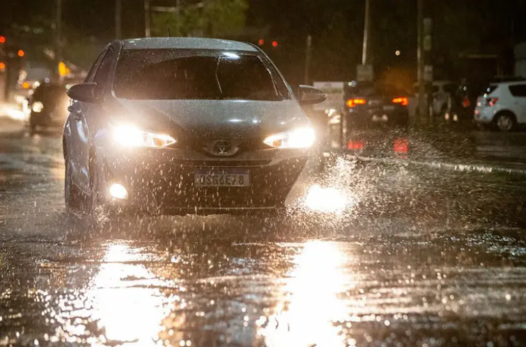 Dicas de trânsito durante chuvas fortes, O que fazer para evitar acidentes