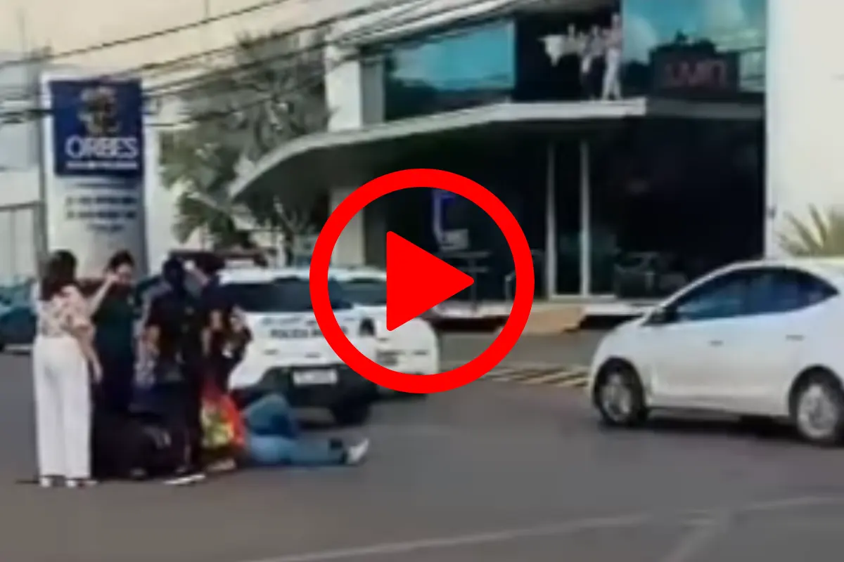 Motoboy fica ferido após motorista avançar preferencial e provocar acidente na Avenida 7 de Setembro