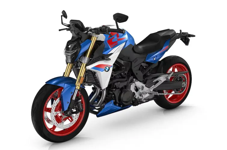 BMW F 900 R 2025 estreia com 90 cv e pacote completo de tecnologia por R$ 71.400