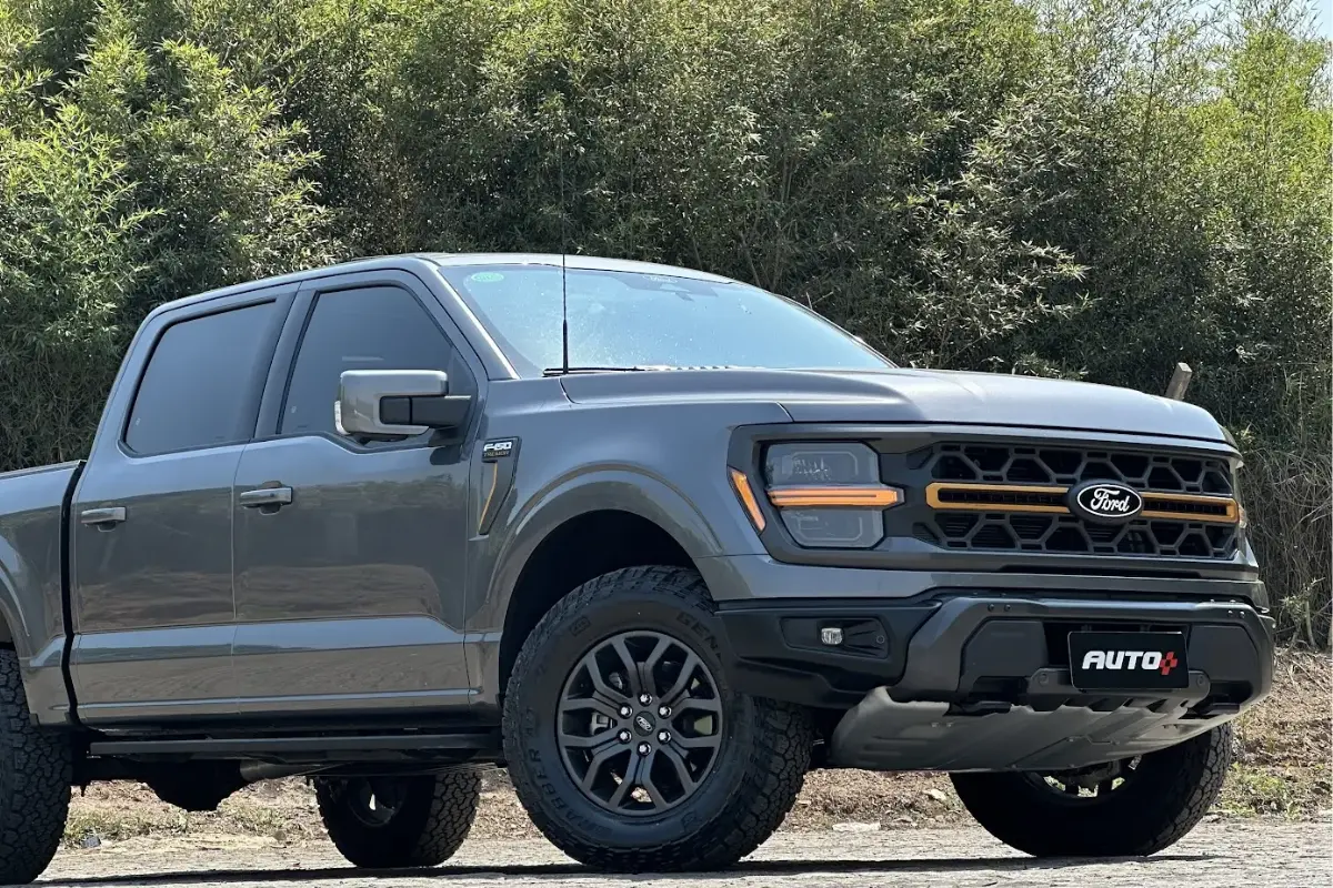 5 carros gigantes vendidos no Brasil que desafiam até as maiores garagens