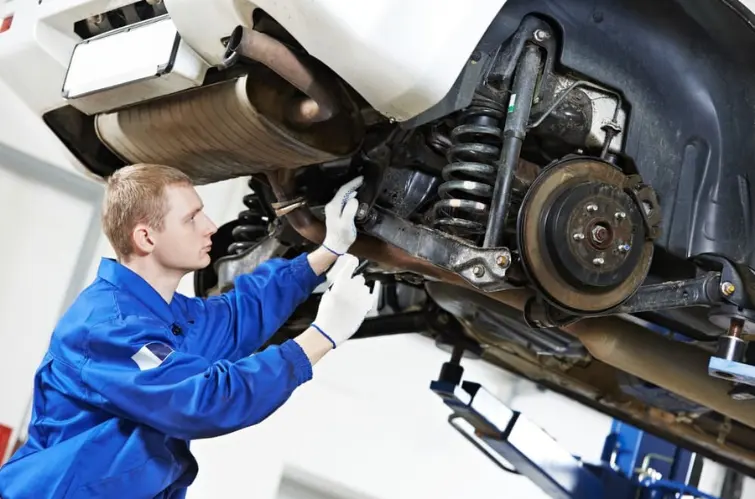 Suspensão de carros modernos também precisa de engraxamento?