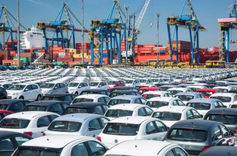 Tarifaço de Trump atinge veículos e ameaça exportações do Brasil