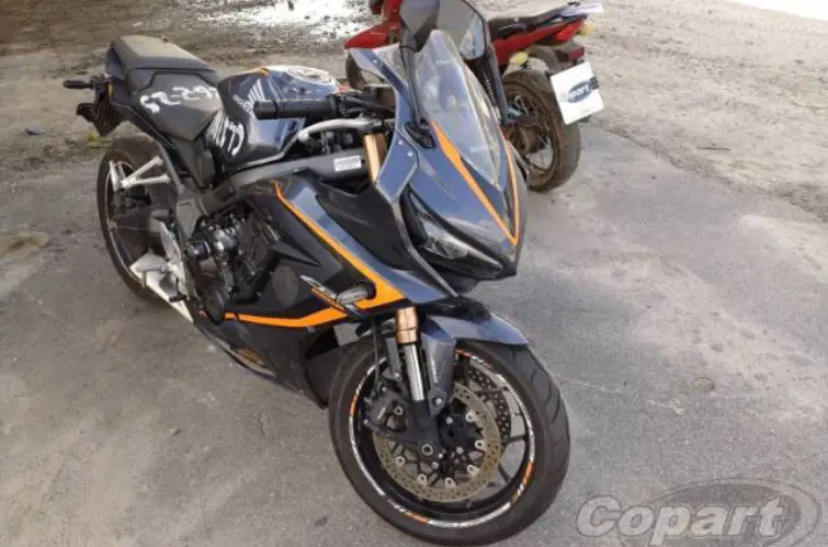 Leilão exclusivo da Copart reúne motocicletas de luxo e modelos populares